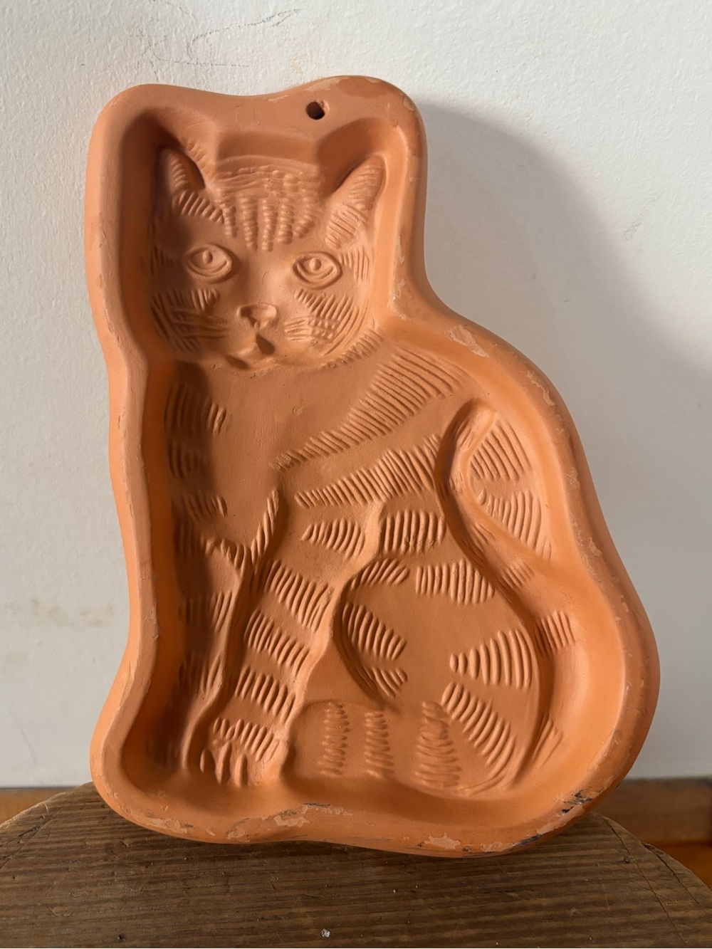 Crowning Touch Terracotta Cat Cookie Mold
